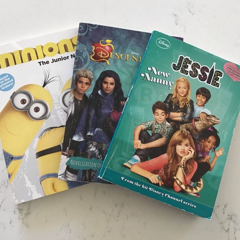 Minions, Decedents, and Jessie book bundle!